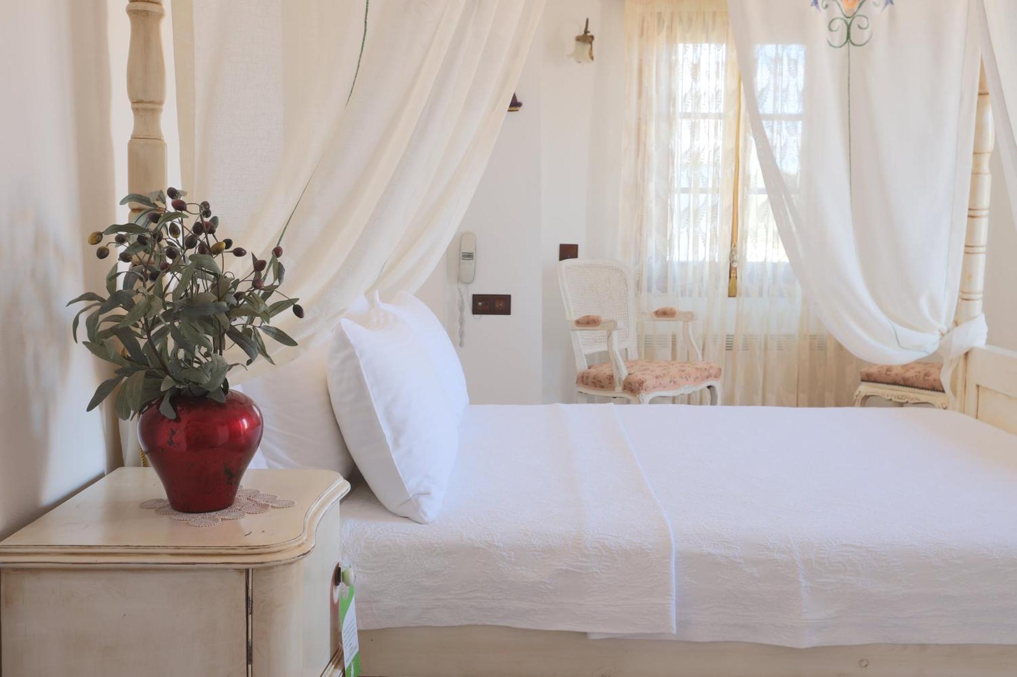 Tas Bahce Hotel Cunda ไอวาลิค ภายนอก รูปภาพ