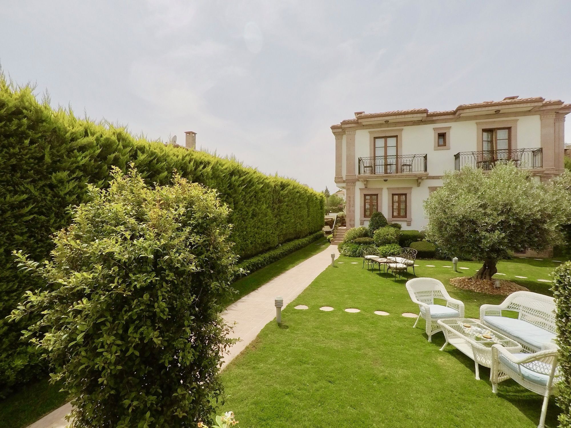 Tas Bahce Hotel Cunda ไอวาลิค ภายนอก รูปภาพ